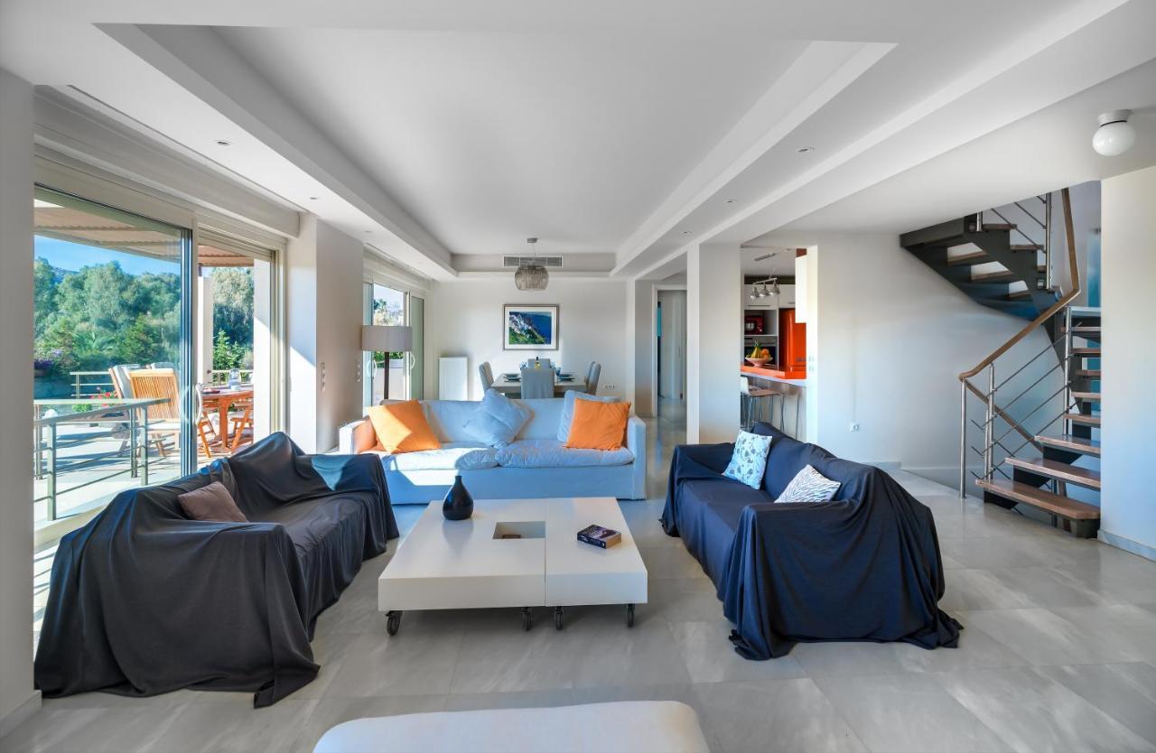 Legrena Beach Villa 수니언 외부 사진