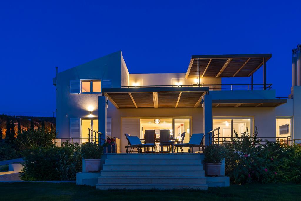 Legrena Beach Villa 수니언 외부 사진