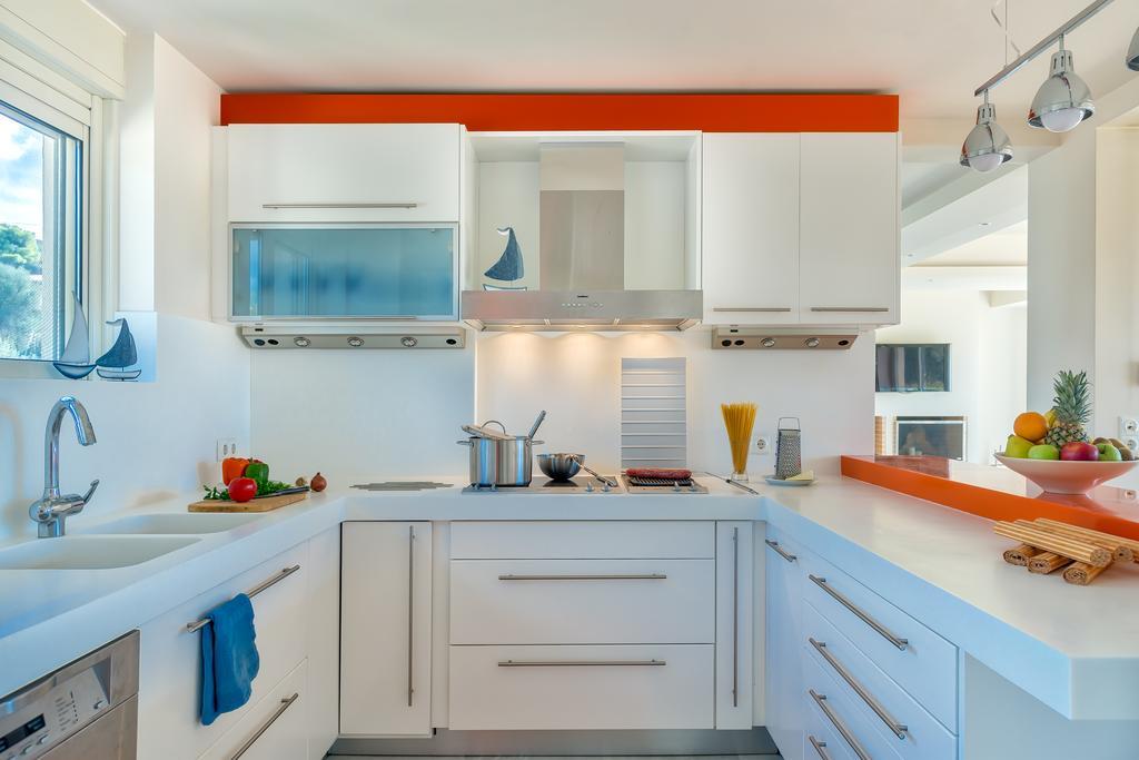 Legrena Beach Villa 수니언 외부 사진