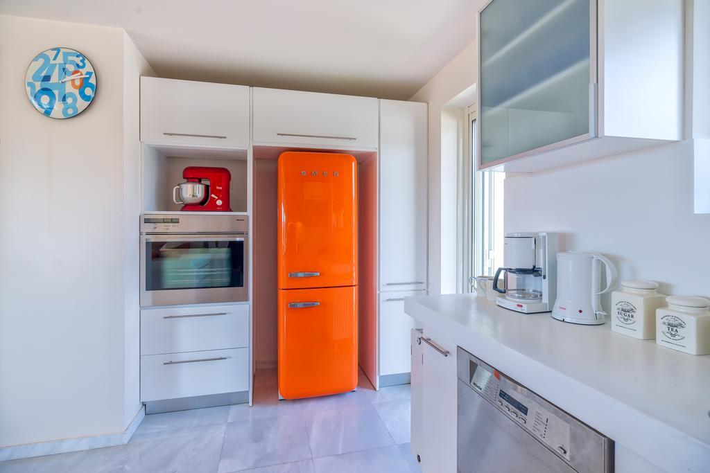 Legrena Beach Villa 수니언 외부 사진