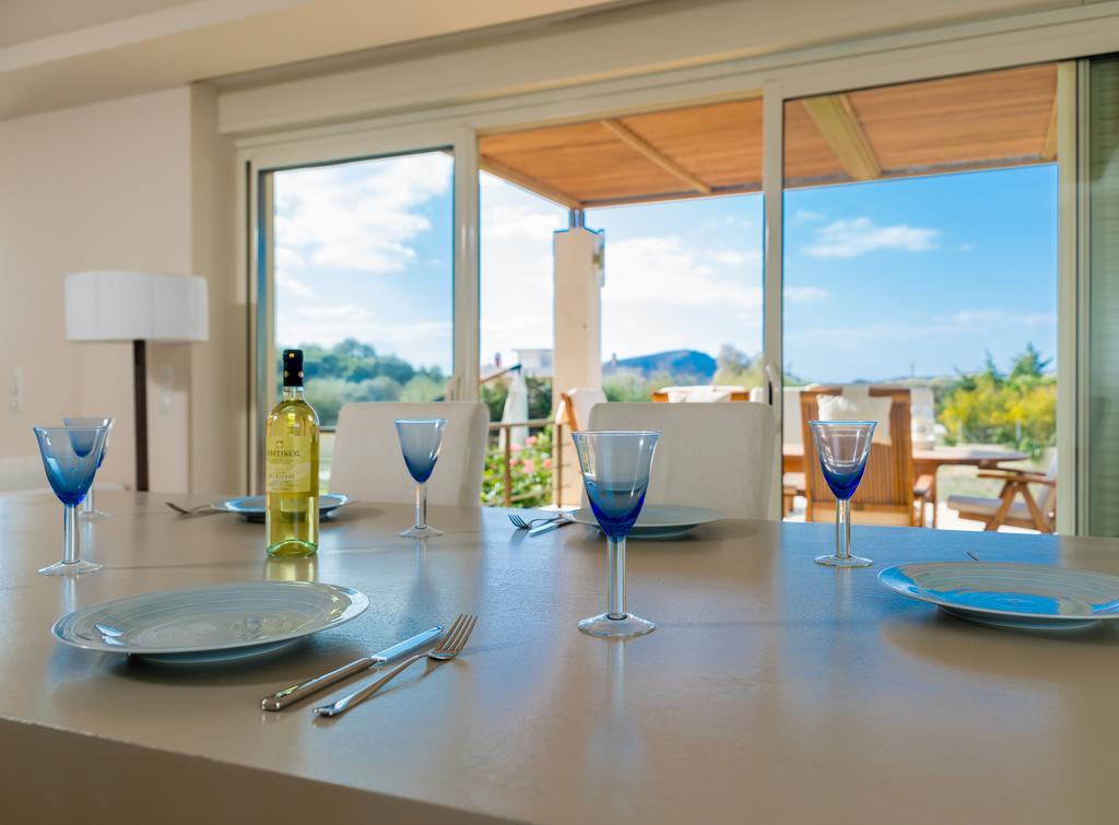 Legrena Beach Villa 수니언 외부 사진