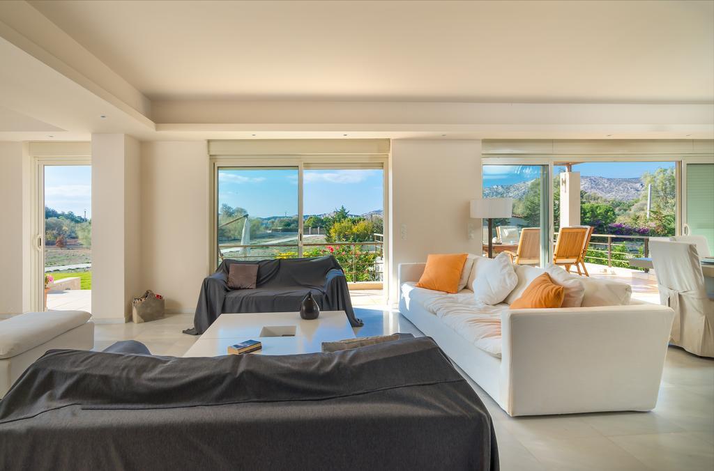 Legrena Beach Villa 수니언 외부 사진